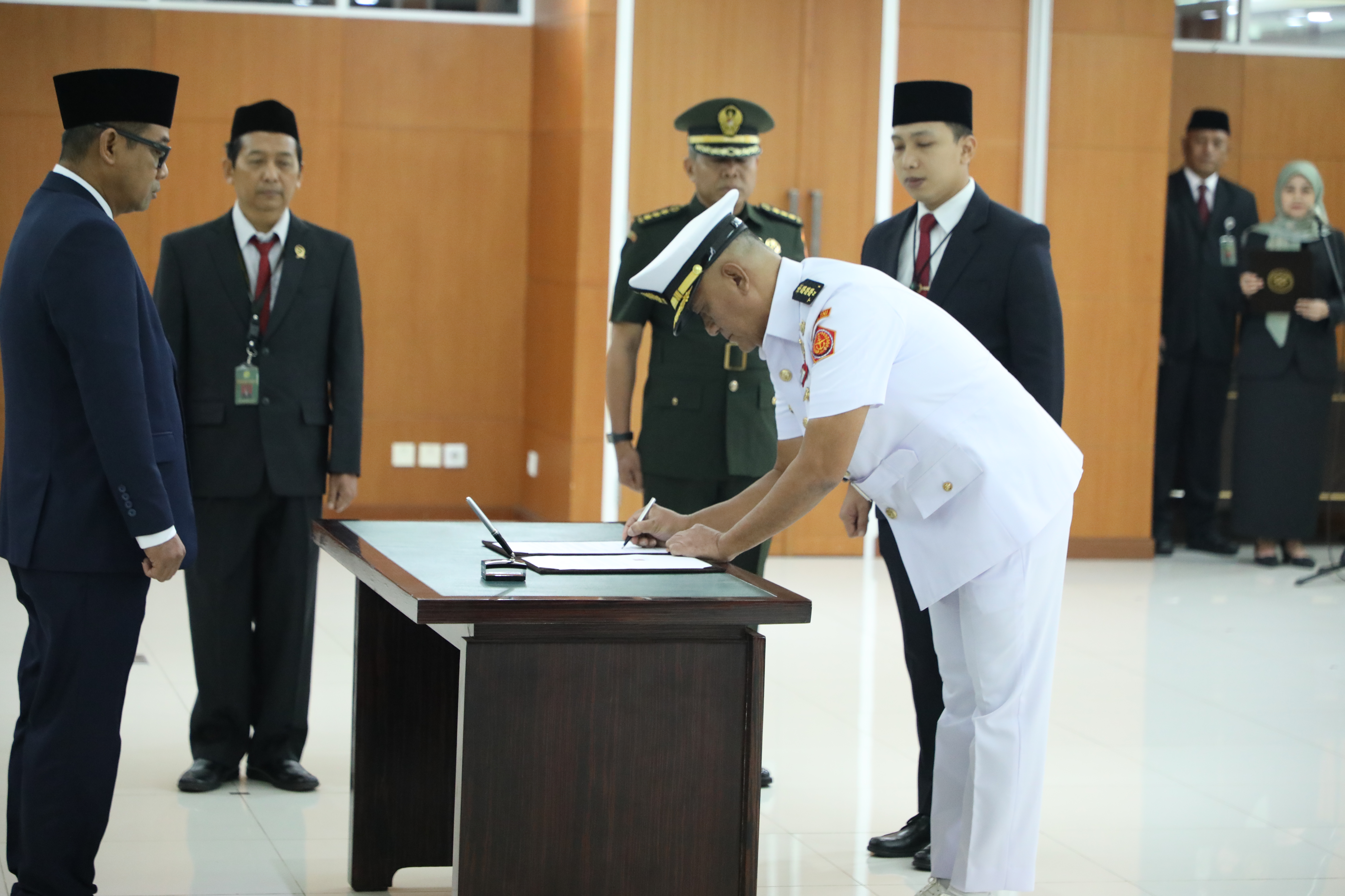 SEKRETARIS MAHKAMAH AGUNG LANTIK HAKIM TINGGI PENGAWAS